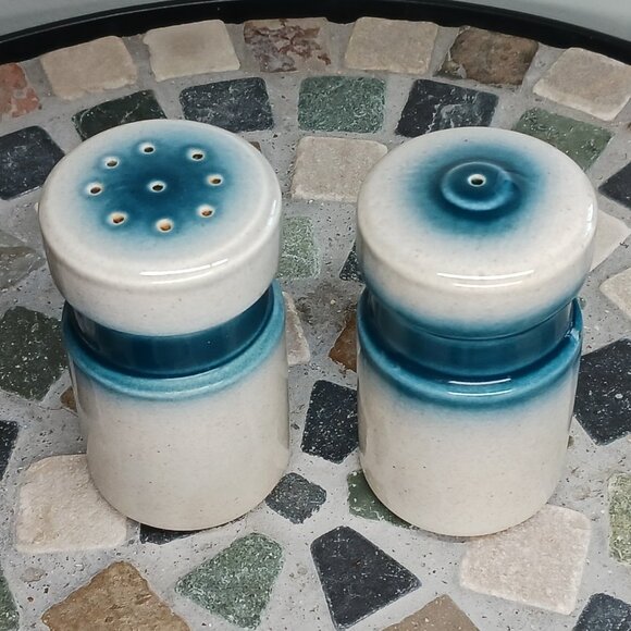 Wedgwood Blue Pacific Salt and Pepper Shaker Set No Stoppers - Picture 1 of 5